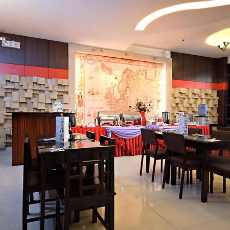 Eurotel Makati Makati City Екстериор снимка