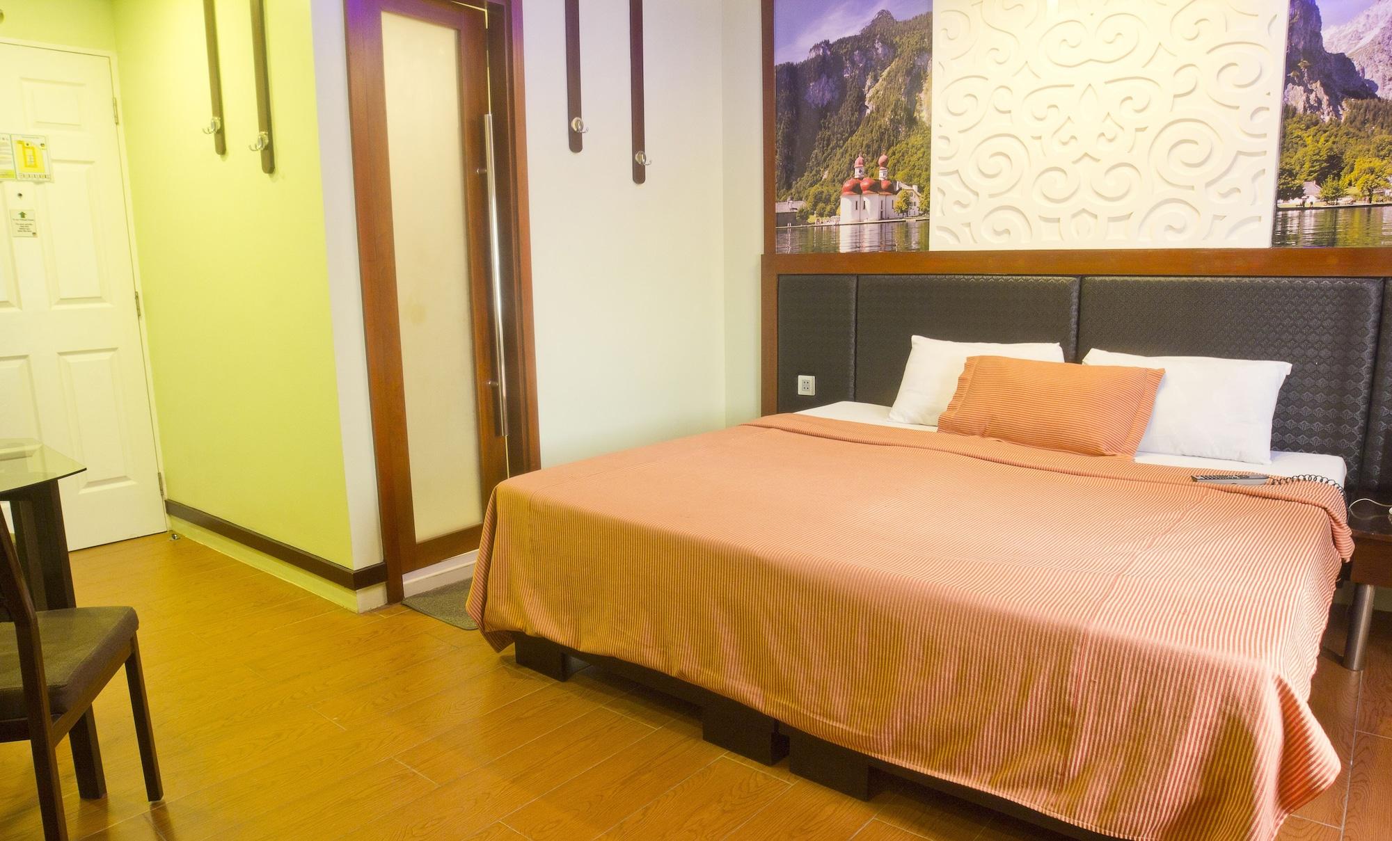 Eurotel Makati Makati City Екстериор снимка