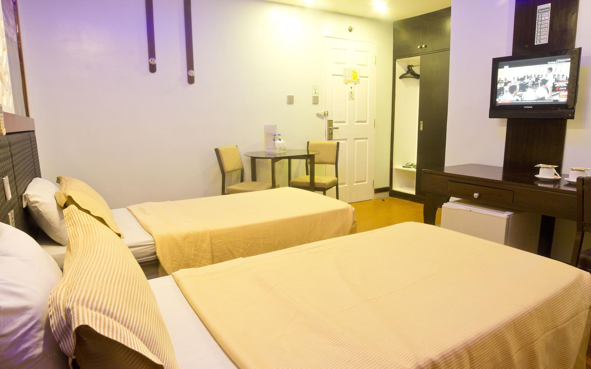 Eurotel Makati Makati City Екстериор снимка