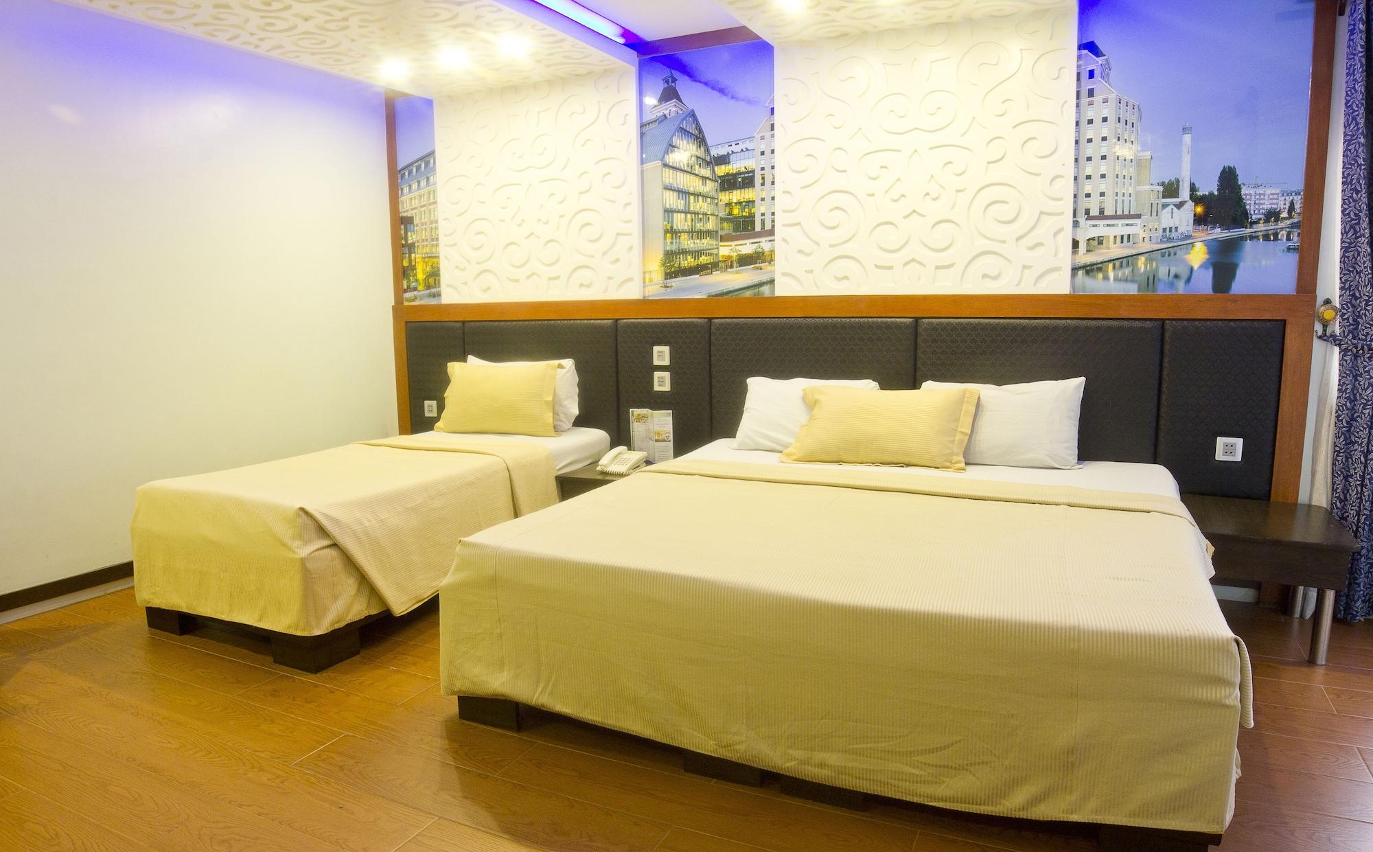 Eurotel Makati Makati City Екстериор снимка