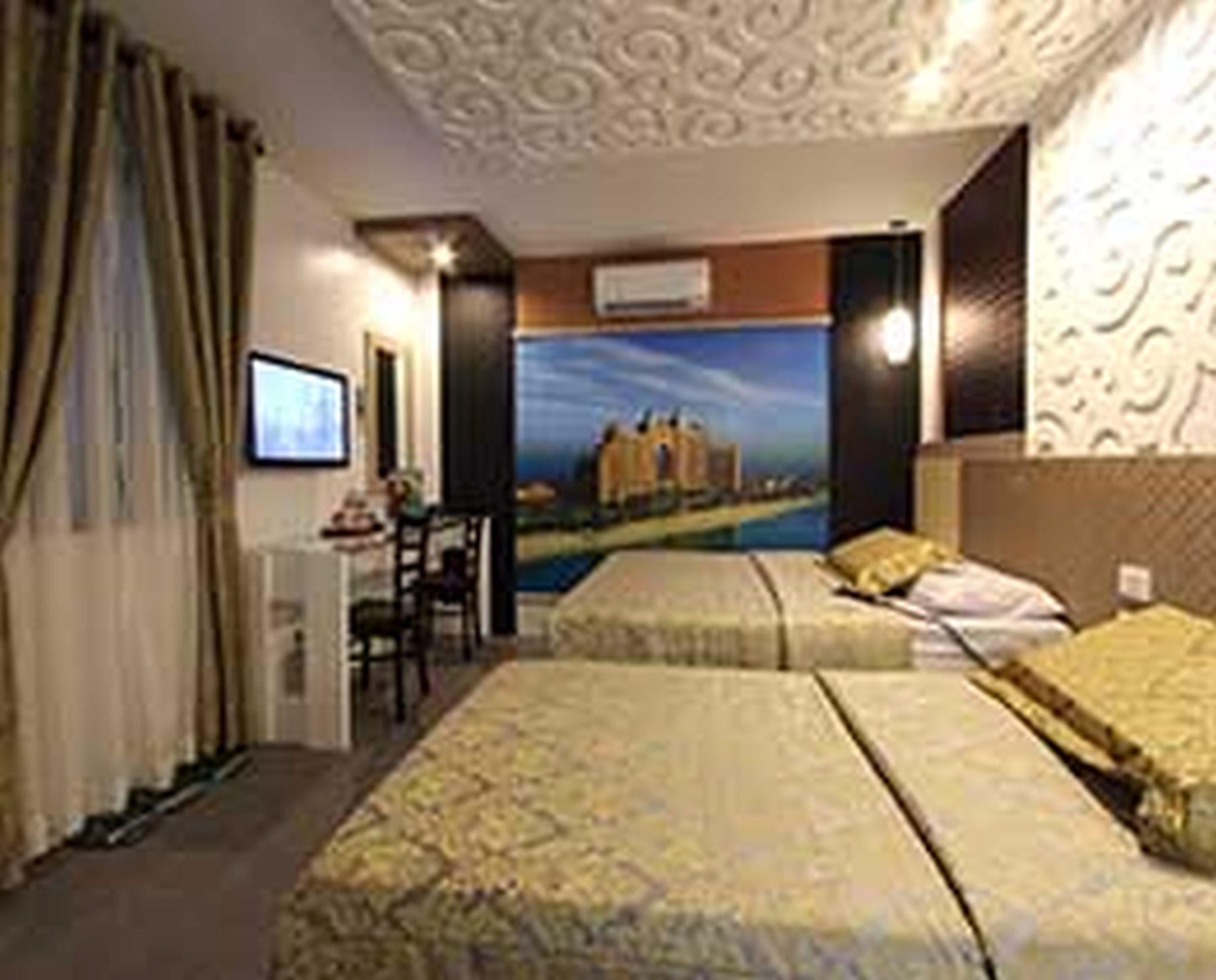 Eurotel Makati Makati City Екстериор снимка