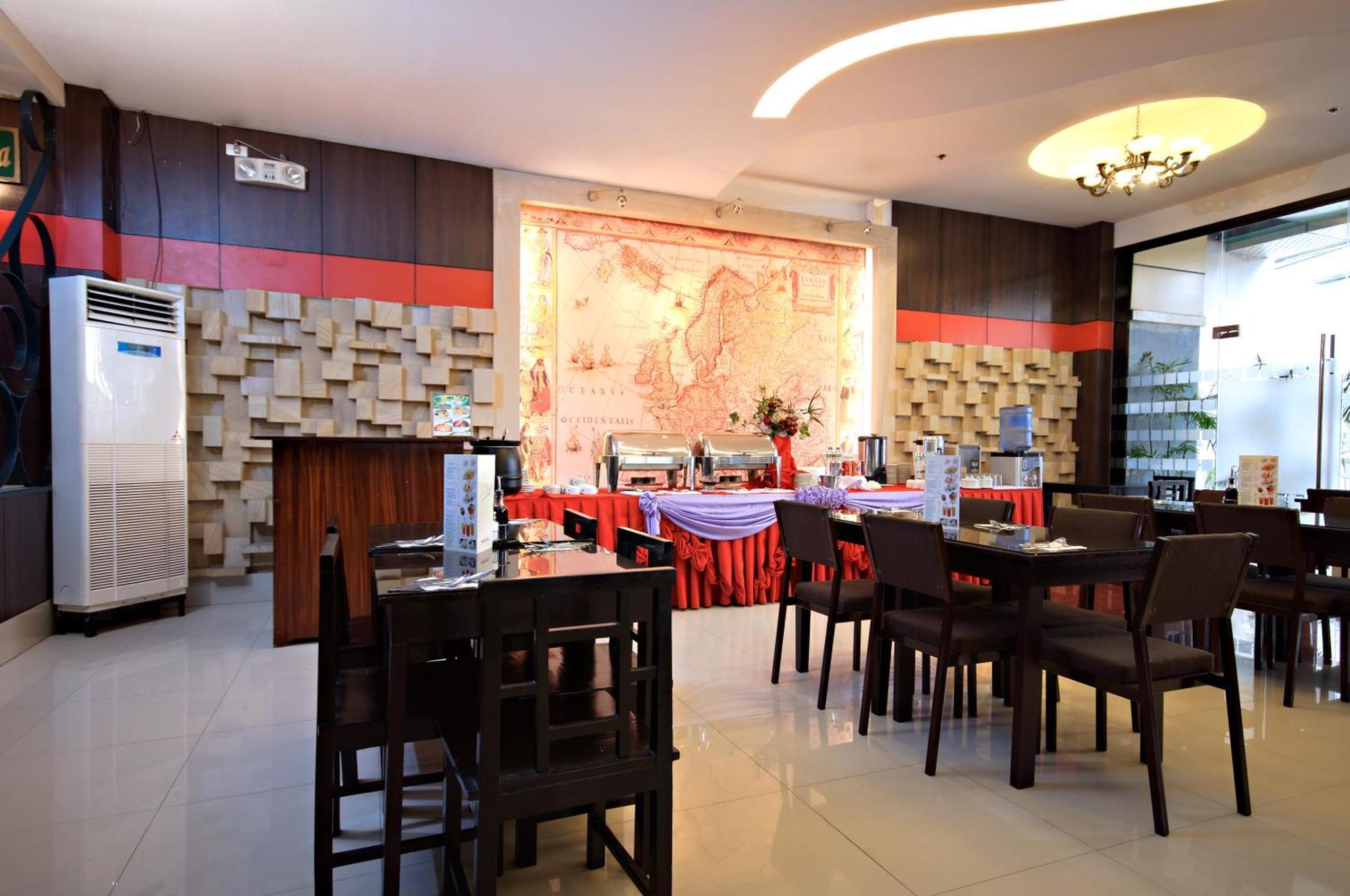 Eurotel Makati Makati City Екстериор снимка