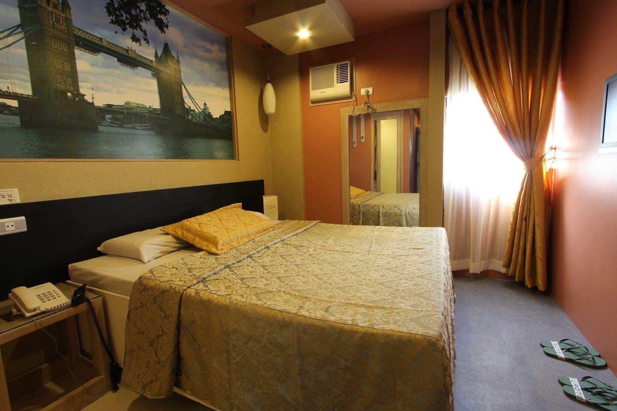 Eurotel Makati Makati City Екстериор снимка