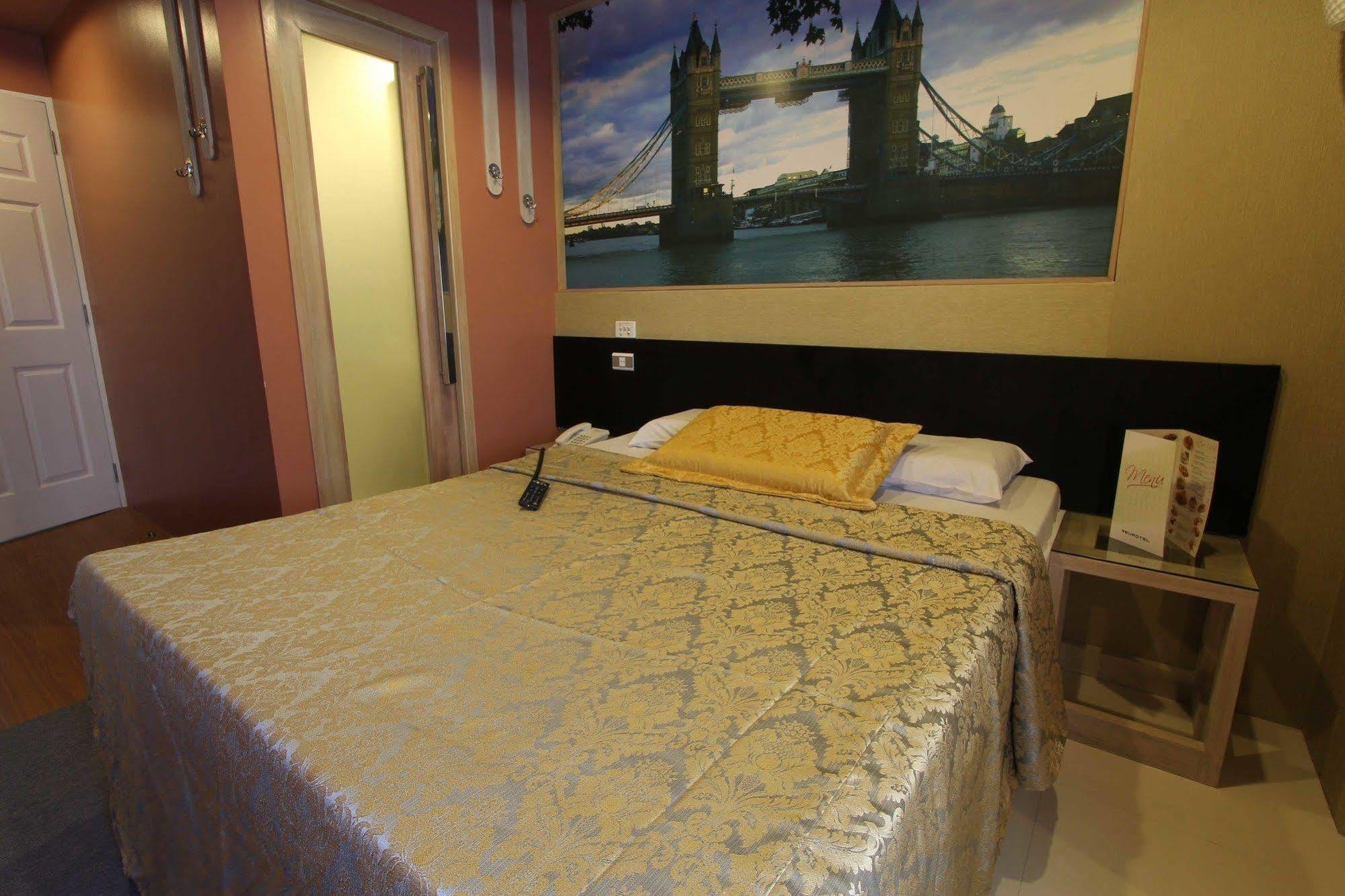 Eurotel Makati Makati City Екстериор снимка