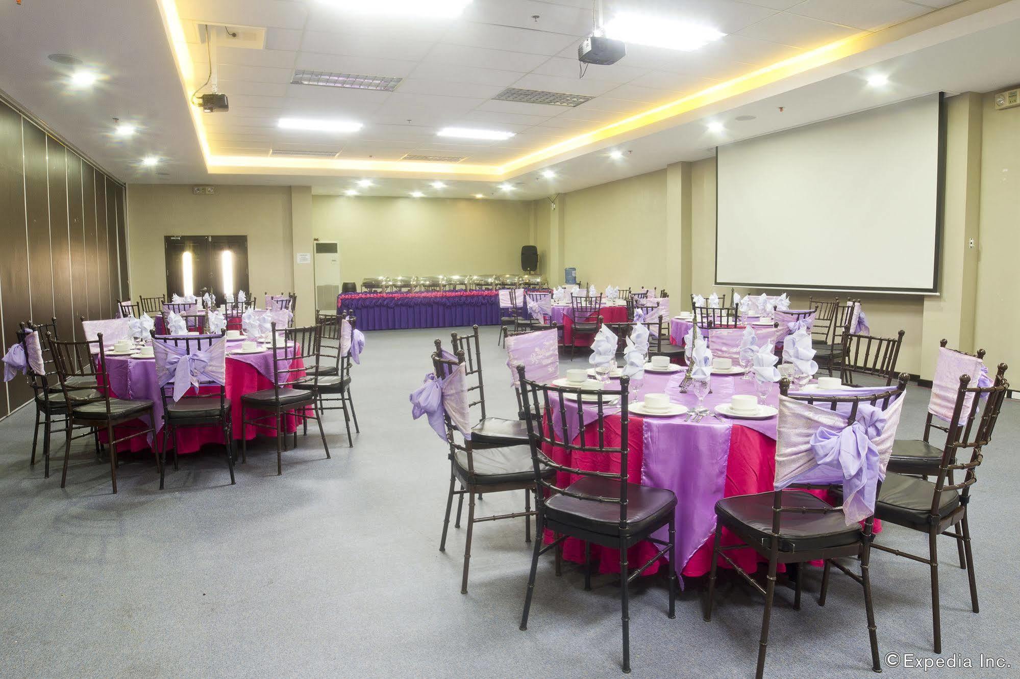 Eurotel Makati Makati City Екстериор снимка